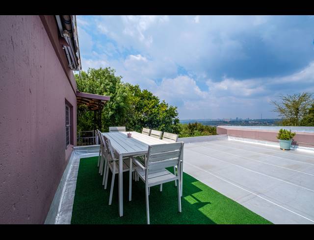 4 BEDROOM HOUSE FOR SALE IN NORTHCLIFF